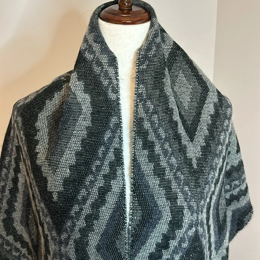 Morgan Taylor Scarf with Fringe Made in Italy